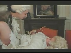 Денис Диин скача на пениса красавчика и е гадно, че го преди секс секс клипче