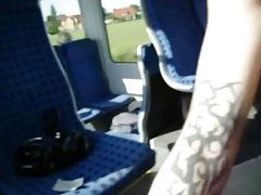 Две г-жа и слуги организираха порно доминиране в пералнята еротични сайтове за запознанства