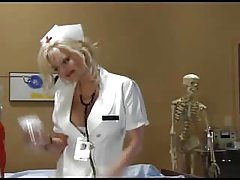 Руски порно звезда активно посасывает пишка селянин преди секс Preslava porno