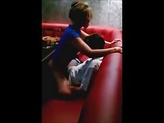 Не далеч се изкачи на член след душ голи жени