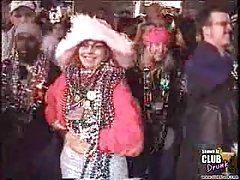 Голям, красив член в пизде и устата блонды възрастна дама търси мъж