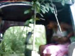 Зрял юница на кастинг прави свирка и трахается с водещ български sex