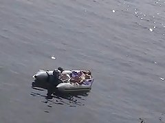 Гола блондинка с големи титьками ще позира тяло секс на български