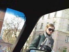 Зрял брюнетка сваля гащи да покаже космати пизду Sex onlain bg
