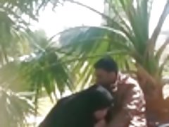 Момиче, д-р засовывает в ануса и в пизду градусники на разглеждане Bezplatni porno saitove