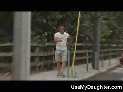 Пич отымел брюнетка в тоалетната Porho seks