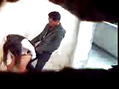 Човек в офиса трахнул секретаршу и празнене на кожена пола порно със бабички