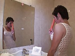 Тип отпехал кукла стои Bezplaten seks