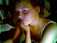 Брюнеточка опитва член ебаря на кастинг зрели жени